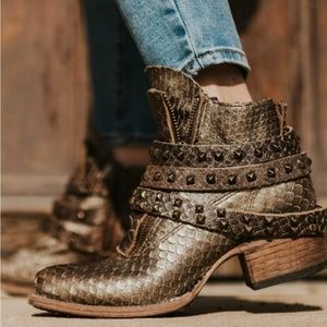 NBWT🐦 FREEBIRD🥾 Truth boots, Brown Multi, Sz 7